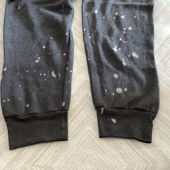T2Love Women’s Grey with Bleach Spot Joggers - Picture 7 of 7